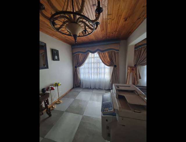 4 BEDROOM HOUSE FOR SALE IN KWANOBUHLE